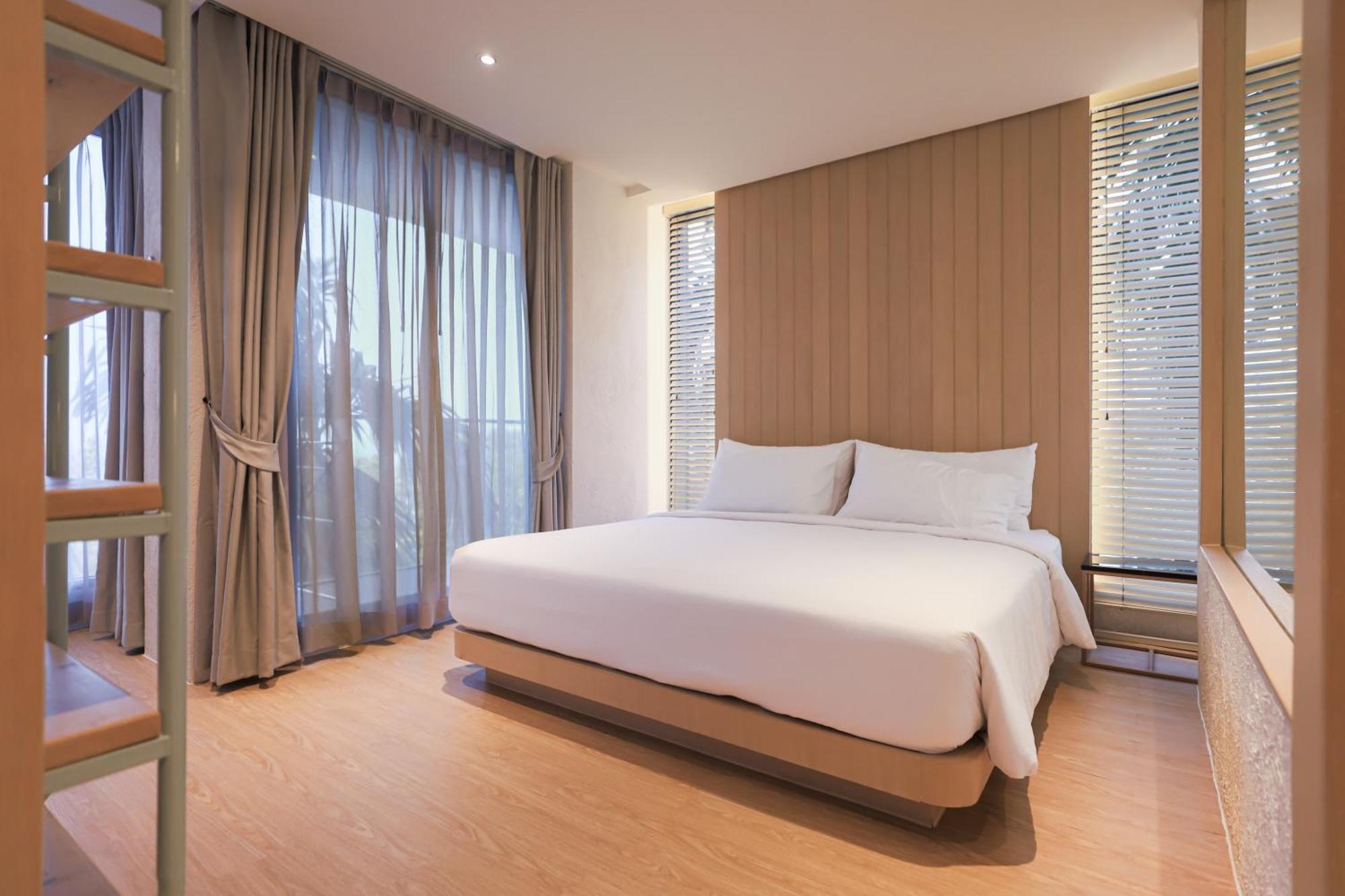 Balcony Seaside Sriracha Hotel & Serviced Apartments Si Racha Extérieur photo